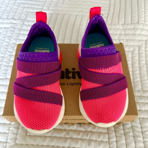 Native Phoenix shoes size 8 - Picture 2 of 9